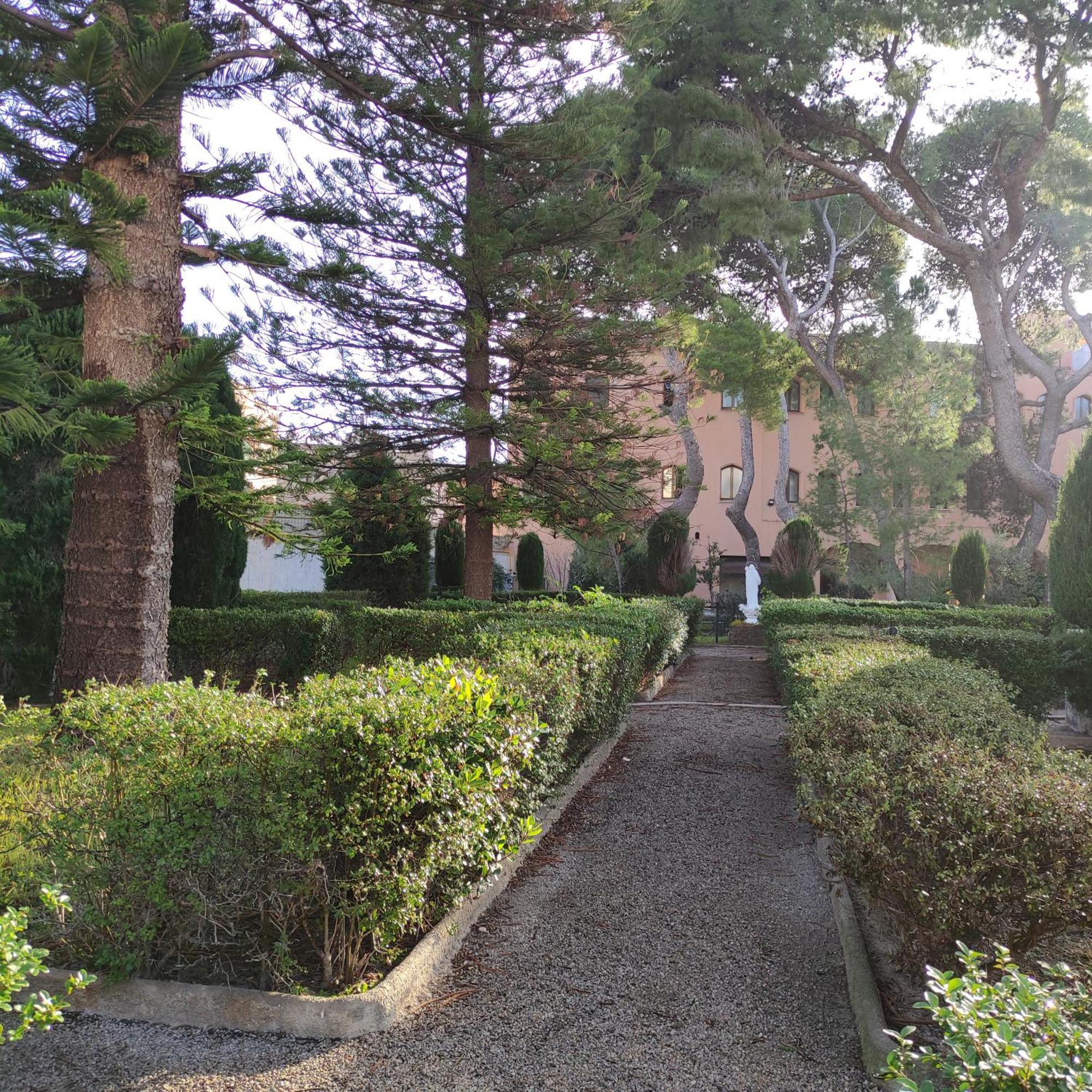 Albergue Rosa Molas Arrabal de Jesus ภายนอก รูปภาพ